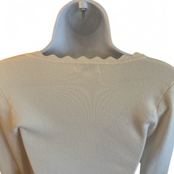 The Workshop Scallop Trim Top Size Medium Oatmeal Long Sleeve Square Neckline - Picture 6 of 13